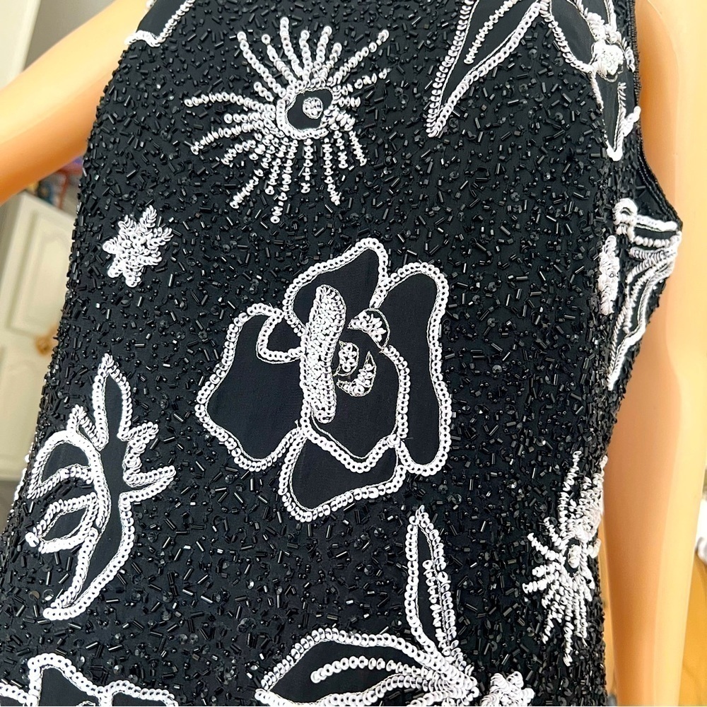 VTG Shanghai Nites Silk Beaded White/Black Top with bugle beads/sequins Size 16 - Picture 5 of 14